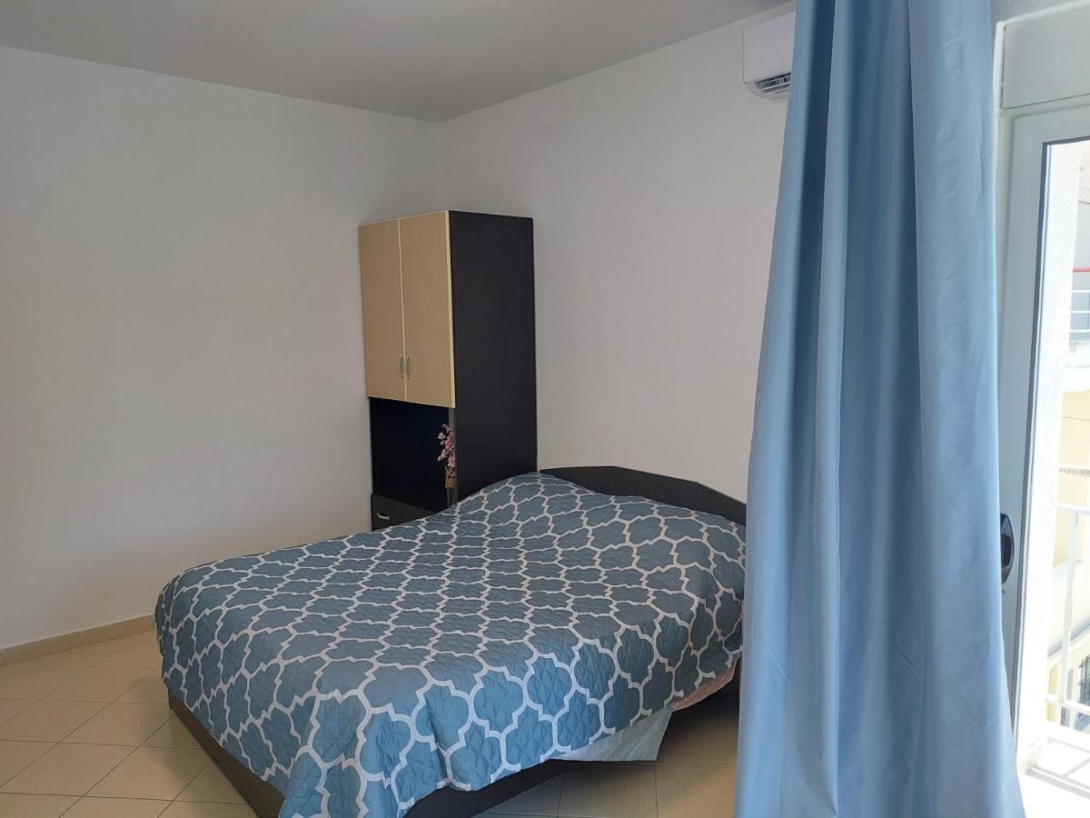 Golden Beach Apartments Durres Bagian luar foto