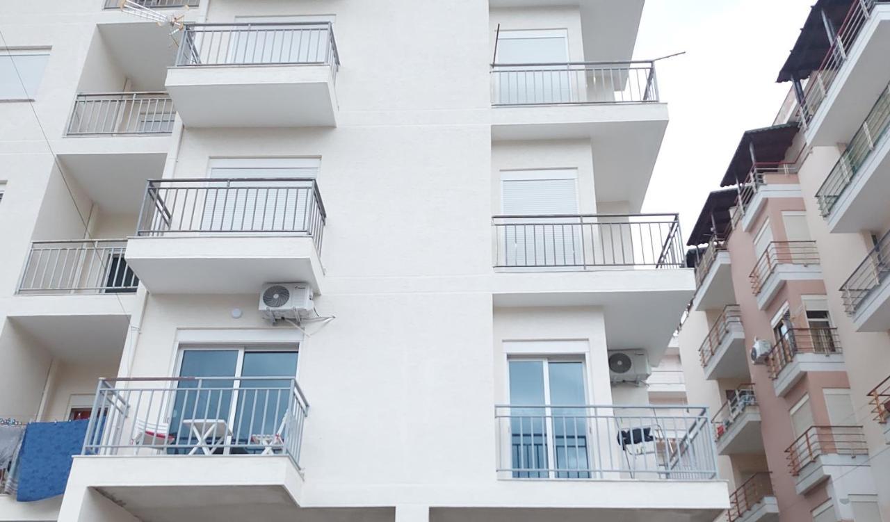 Golden Beach Apartments Durres Bagian luar foto