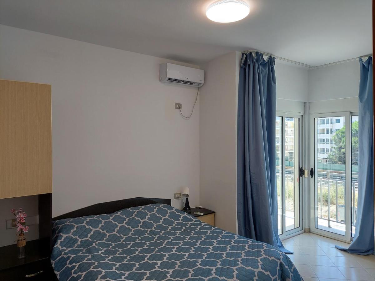 Golden Beach Apartments Durres Bagian luar foto